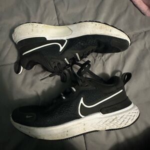 Women’s Black Nike Shoes